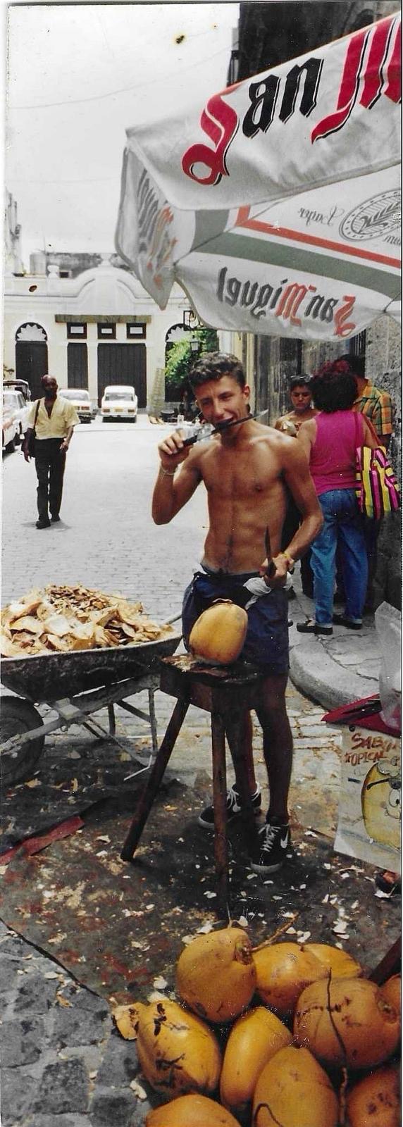 Scorcio urbano milanese che accompagna la storia della Bodeguita